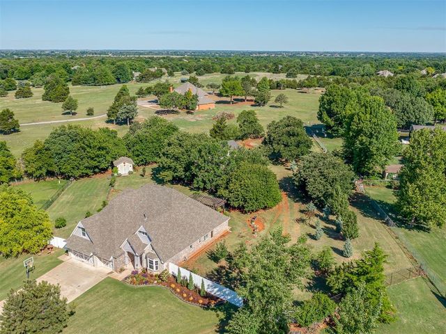 6909 W Waterloo Court, Edmond, OK 73025