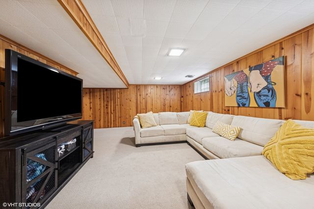 410 Leitch Avenue, La Grange, IL 60525