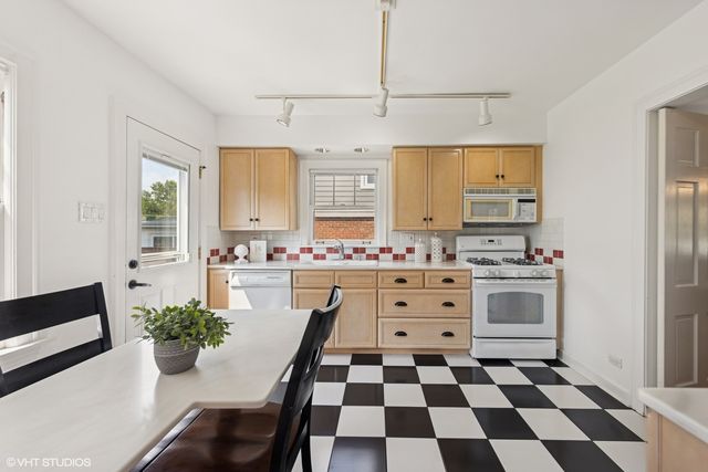 410 Leitch Avenue, La Grange, IL 60525