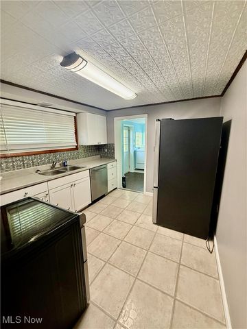 3679 Sanford Avenue, Stow, OH 44224