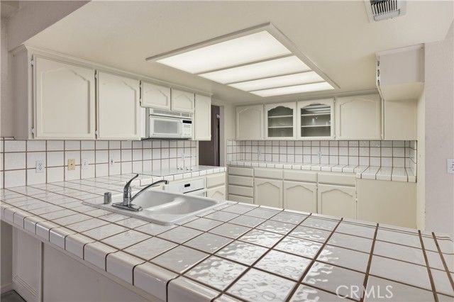 2637 Sandell, Kingsburg, CA 93631