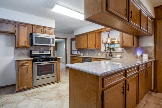 1830 Baker Drive, Tomball, TX 77375