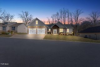 1527 Meadow Creek Lane, Jonesborough, TN 37659