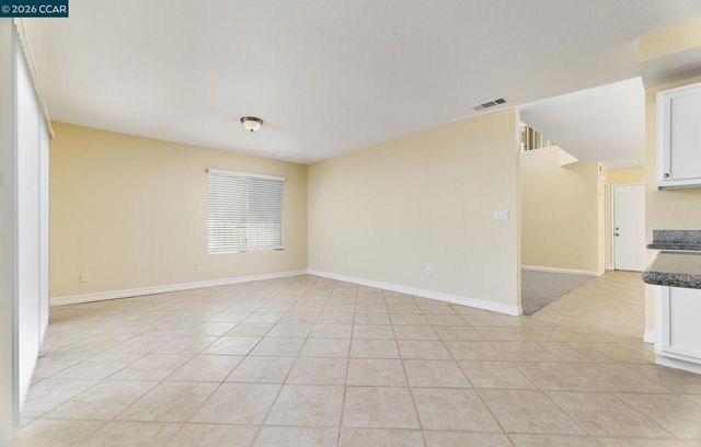 1054 Saint Raphael Dr, Bay Point, CA 94565