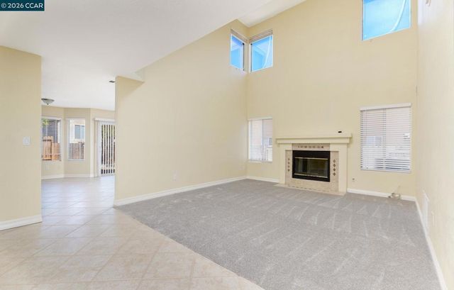 1054 Saint Raphael Dr, Bay Point, CA 94565