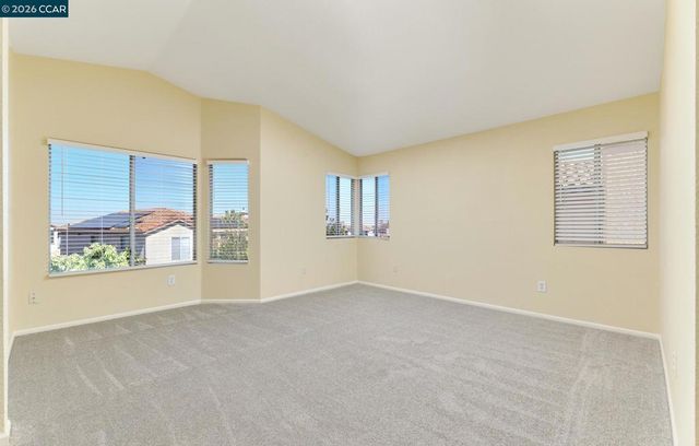 1054 Saint Raphael Dr, Bay Point, CA 94565
