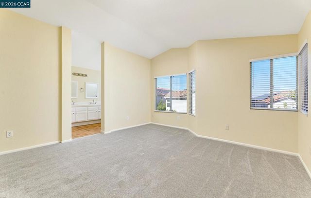 1054 Saint Raphael Dr, Bay Point, CA 94565