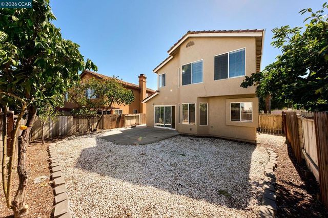 1054 Saint Raphael Dr, Bay Point, CA 94565