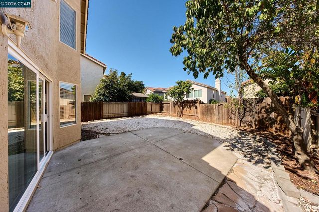 1054 Saint Raphael Dr, Bay Point, CA 94565