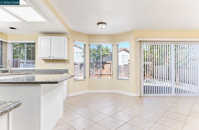 1054 Saint Raphael Dr, Bay Point, CA 94565