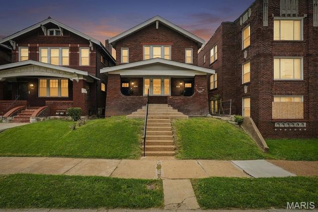 5006 Queens Avenue, St Louis, MO 63115