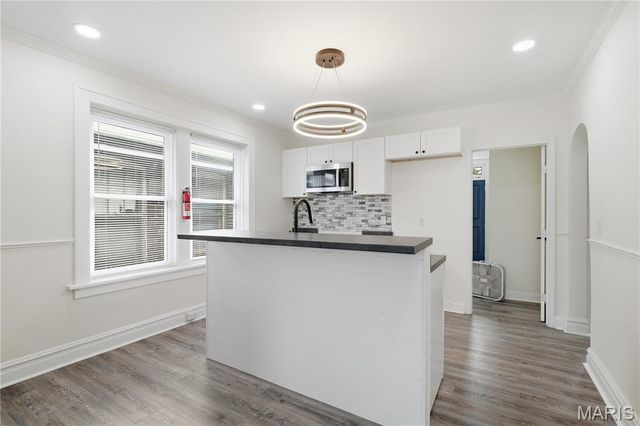 5006 Queens Avenue, St Louis, MO 63115