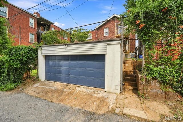 5006 Queens Avenue, St Louis, MO 63115