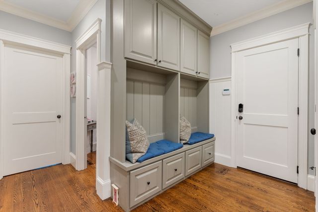 59 Cleveland Road, Wellesley, MA 02481