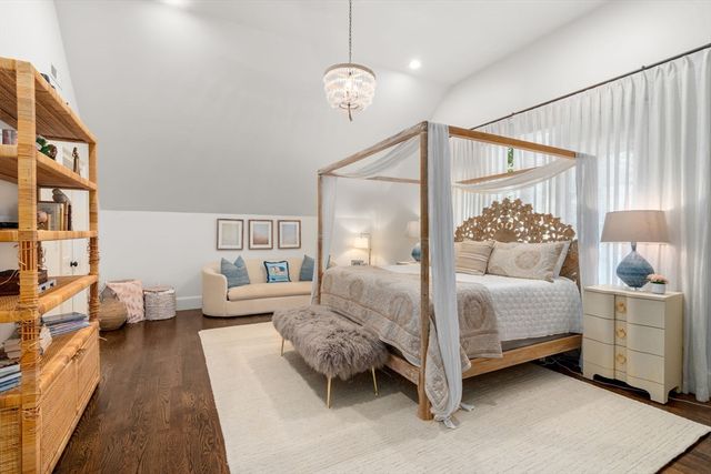 59 Cleveland Road, Wellesley, MA 02481