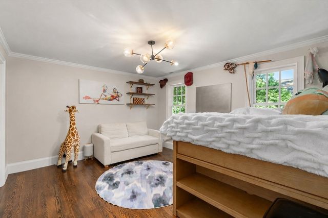 59 Cleveland Road, Wellesley, MA 02481
