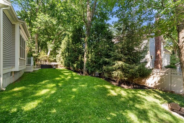 59 Cleveland Road, Wellesley, MA 02481