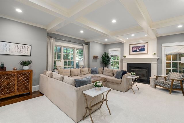 59 Cleveland Road, Wellesley, MA 02481