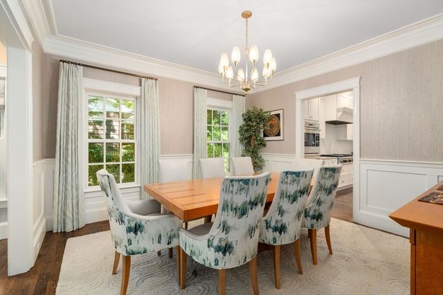 59 Cleveland Road, Wellesley, MA 02481