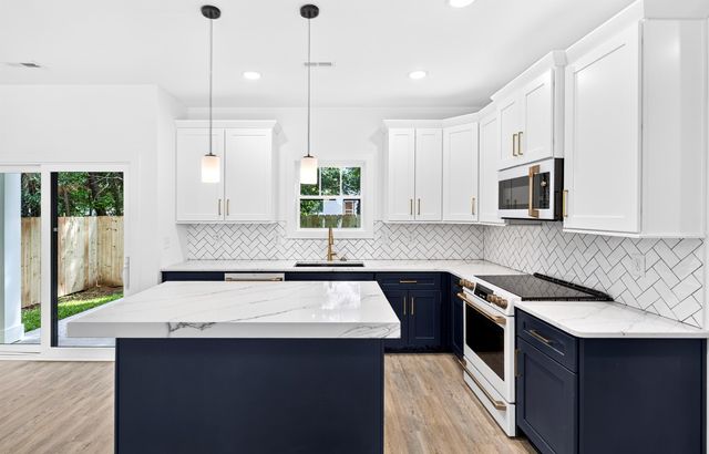359 Sea Marsh Ave., Murrells Inlet, SC 29576