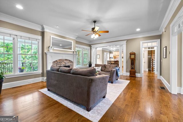 505 Old Valley Point, Fayetteville, GA 30215