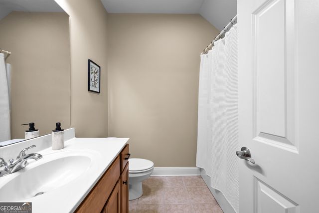 505 Old Valley Point, Fayetteville, GA 30215
