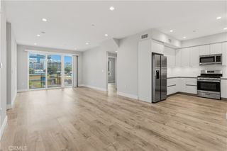 5820 La Mirada Avenue 401, Hollywood, CA 90038