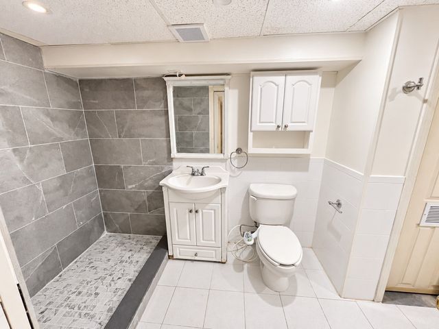60 Lake Street J, Winchester, MA 01890