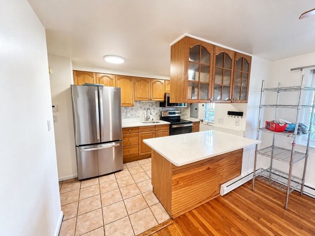 60 Lake Street J, Winchester, MA 01890