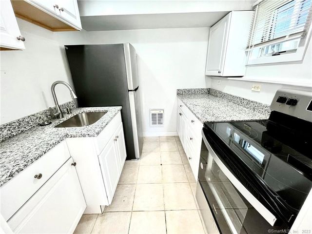 106 Limewood Avenue 1, Branford, CT 06405