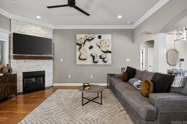 9216 Meadow Gardens Circle, Sherwood, AR 72120