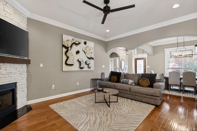 9216 Meadow Gardens Circle, Sherwood, AR 72120