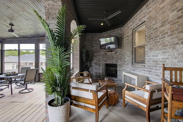 9216 Meadow Gardens Circle, Sherwood, AR 72120