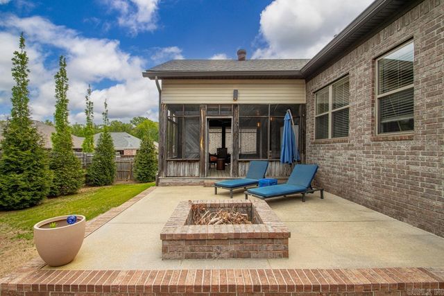 9216 Meadow Gardens Circle, Sherwood, AR 72120