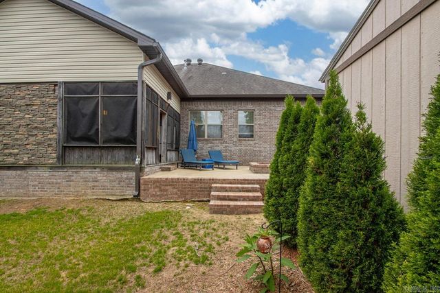 9216 Meadow Gardens Circle, Sherwood, AR 72120