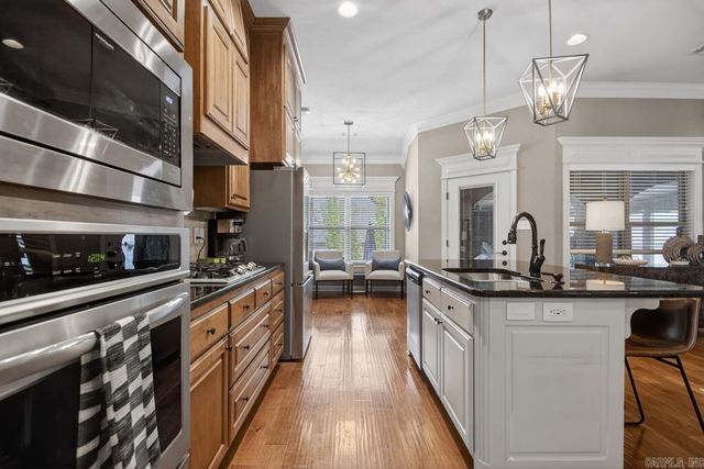 9216 Meadow Gardens Circle, Sherwood, AR 72120