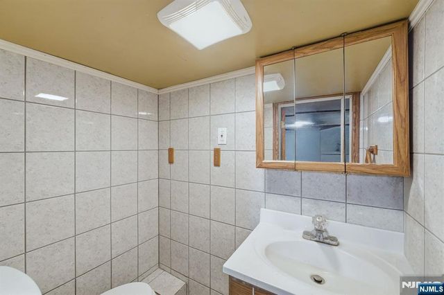 68 Kearny Street, Newark, NJ 07104