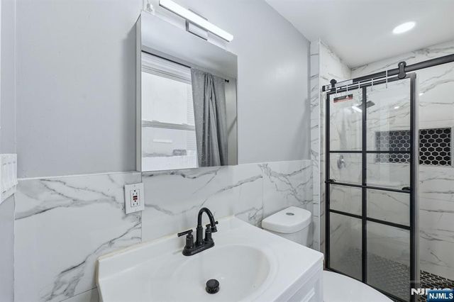 68 Kearny Street, Newark, NJ 07104