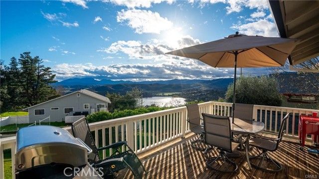 18863 Stonegate Road, Hidden Valley Lake, CA 95467