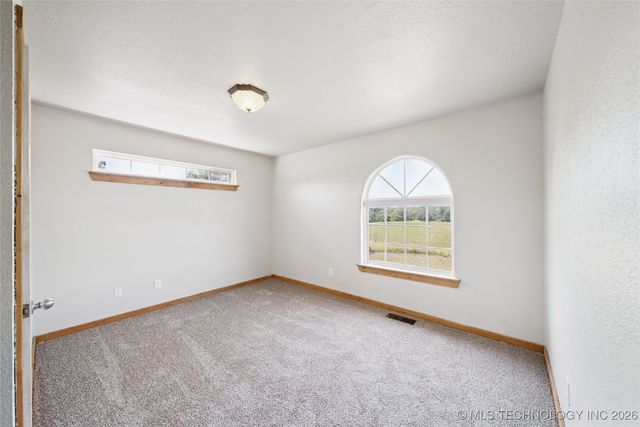 11822 S Rawhide Road E, Claremore, OK 74017