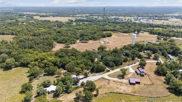 11822 S Rawhide Road E, Claremore, OK 74017