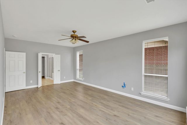 6113 Farrah Drive, Fort Worth, TX 76131