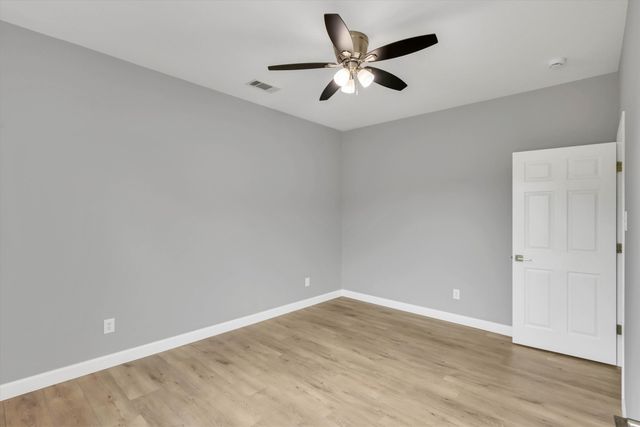 6113 Farrah Drive, Fort Worth, TX 76131