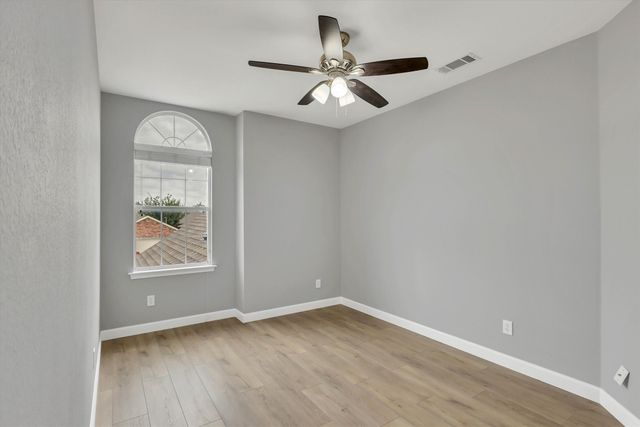 6113 Farrah Drive, Fort Worth, TX 76131