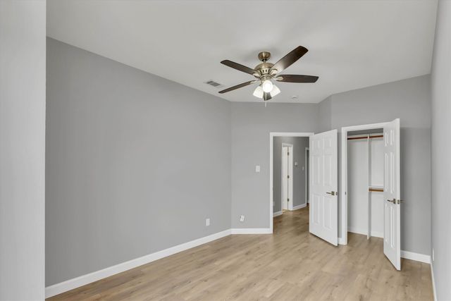 6113 Farrah Drive, Fort Worth, TX 76131