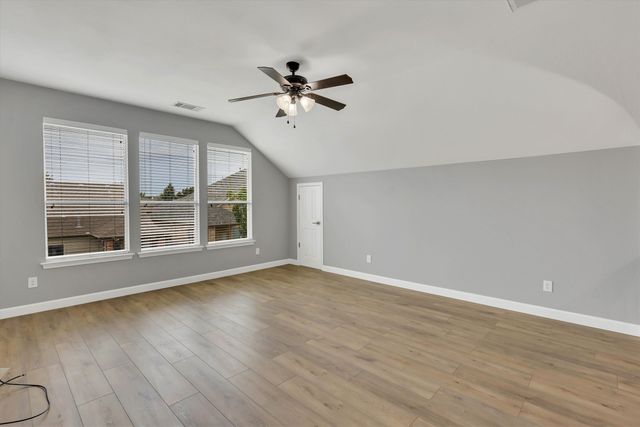 6113 Farrah Drive, Fort Worth, TX 76131