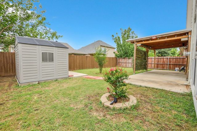 6113 Farrah Drive, Fort Worth, TX 76131