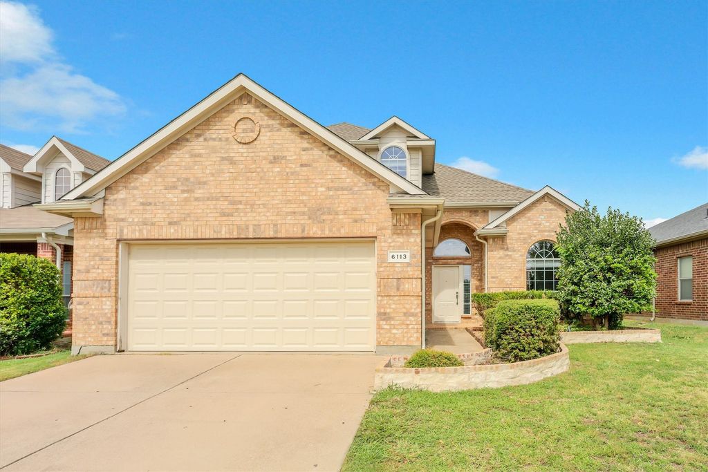6113 Farrah Drive, Fort Worth, TX 76131