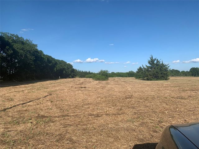 10843 E Line Road, Trenton, TX 75490