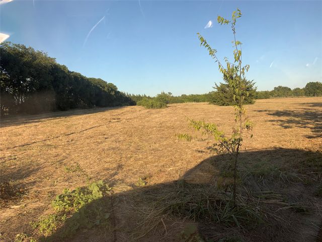 10843 E Line Road, Trenton, TX 75490